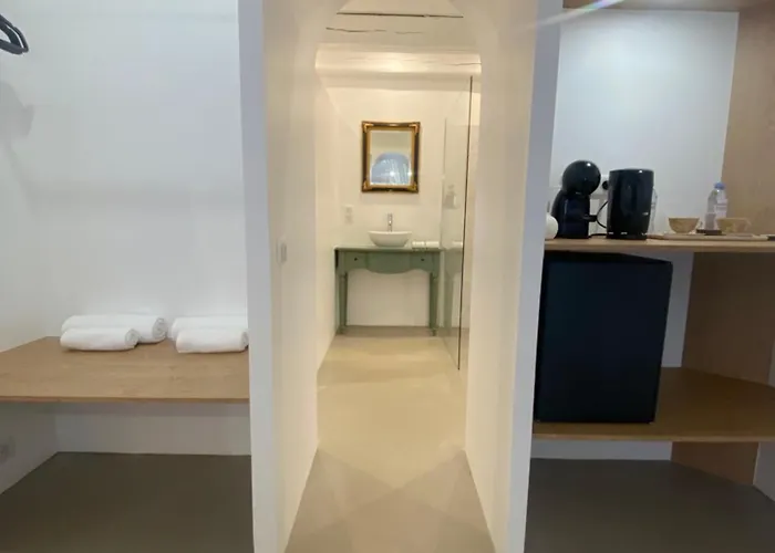 Πανσιόν Hebe La